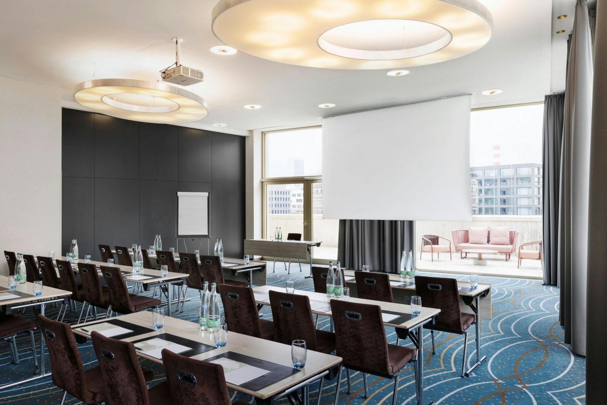 Renaissance Zurich Tower Hotel Extérieur photo
